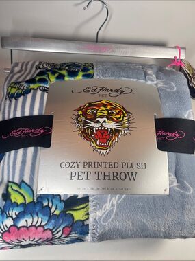 Ed Hardy Pet Plush Throw Blanket 40x50 Dog Cat Tattoo Print Y2K NWT